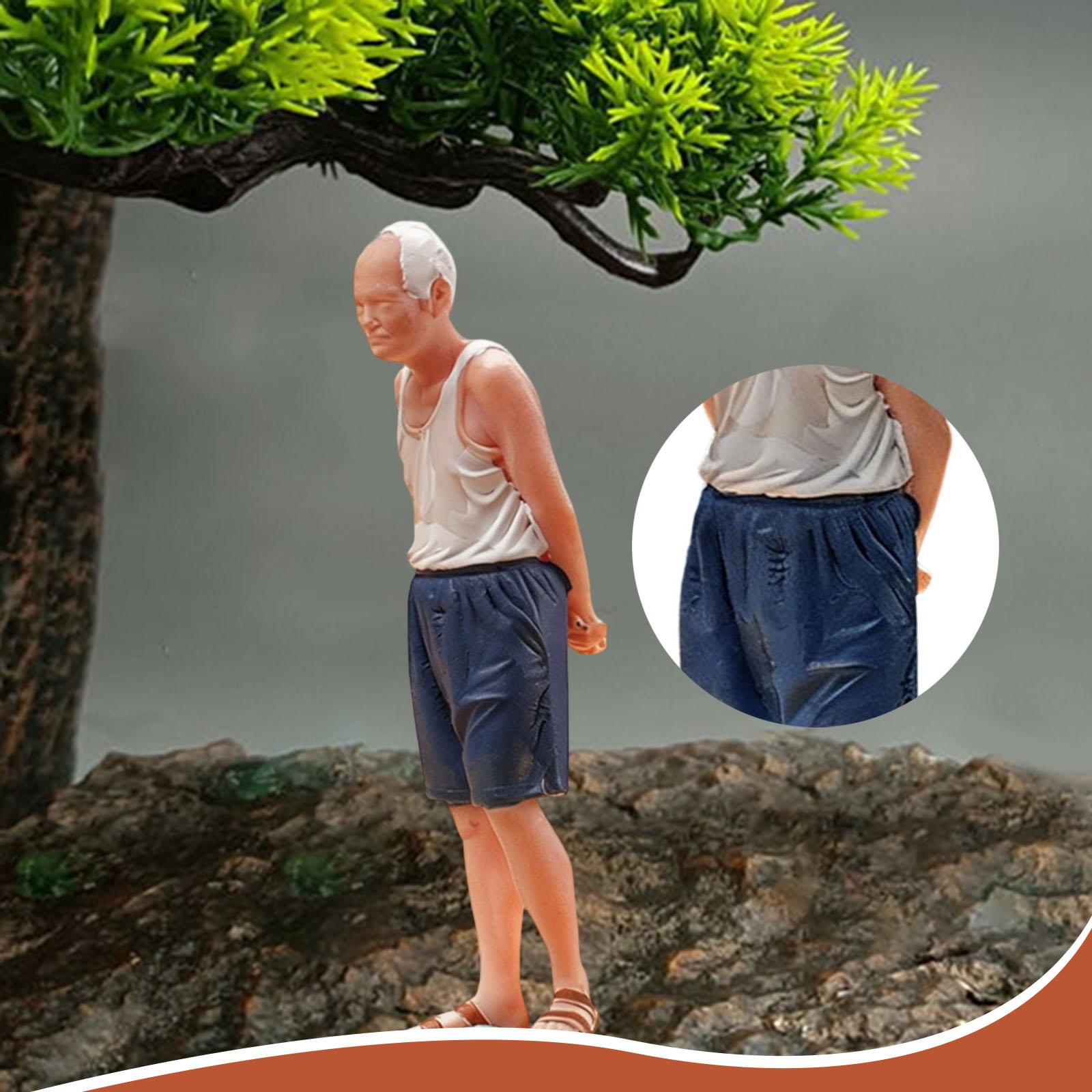 Figurka miniaturowa staruszka  – Photography Of A Man recenzja i cena